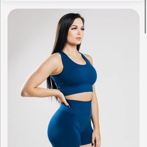 Alphalete Vault Bra